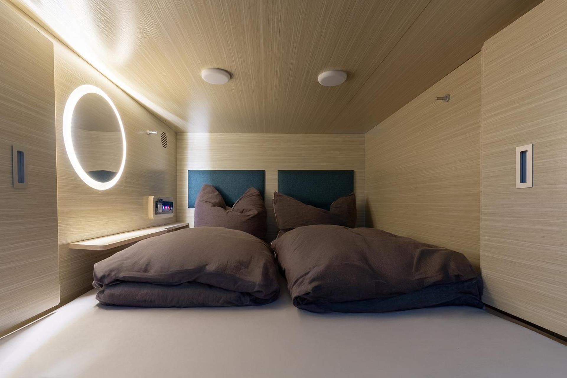 Mue Cubes - Capsule Hotel Базел Екстериор снимка